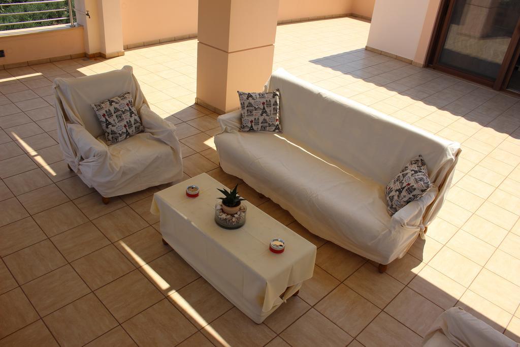 Villa Saint George Maroulás Exterior photo